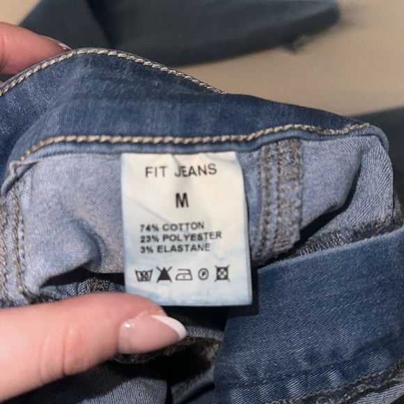 Fit Jeans - Picture 3 of 3